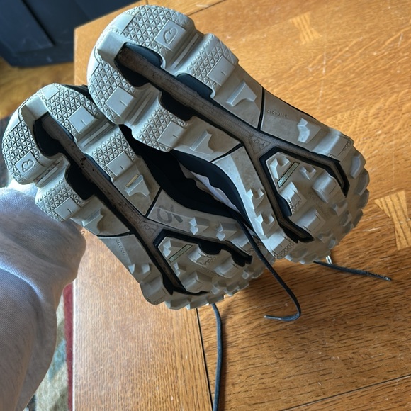 On clouds - Picture 4 of 6